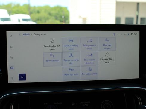 Used 2026 Lexus LX 700h Luxury AWD/4WD image 15