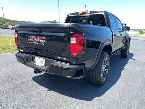 Used 2024 GMC Canyon AT4 w/ Technology Package AWD/4WD image 5