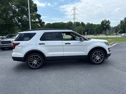 Used 2017 Ford Explorer Sport w/ Equipment Group 401A AWD/4WD image 7