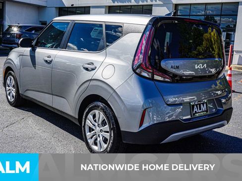 Used 2023 Kia Soul LX image 5