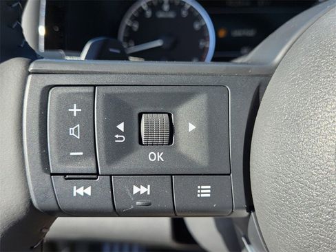 New 2025 Nissan Pathfinder SV w/ SV Premium Package image 28