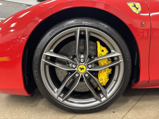 Used 2018 Ferrari 488 Spider RWD image 11