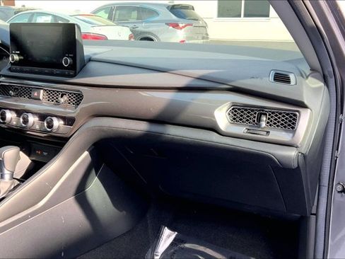 Used 2024 Acura Integra Base image 16