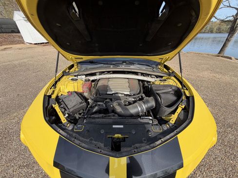 Used 2016 Chevrolet Camaro SS RWD image 21