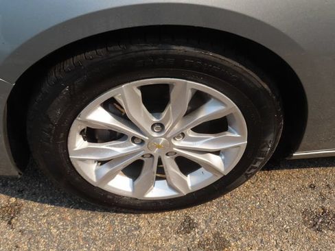 Used 2024 Chevrolet Malibu LT FWD image 15