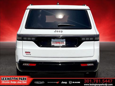 New 2026 Jeep Grand Wagoneer Limited AWD/4WD image 4