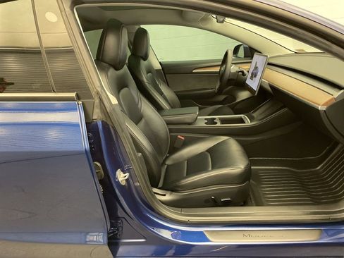 Used 2023 Tesla Model 3 Standard Range image 23