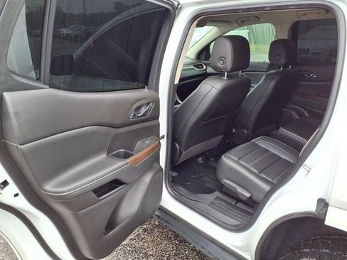 Used 2022 GMC Acadia Denali w/ Denali Technology Package AWD/4WD image 80