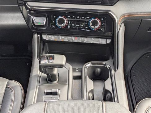 Used 2025 GMC Sierra 1500 AT4 w/ AT4 Premium Package image 18