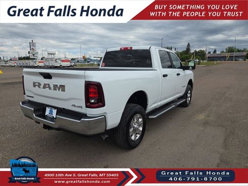 Used 2026 RAM 2500 Big Horn AWD/4WD image 6