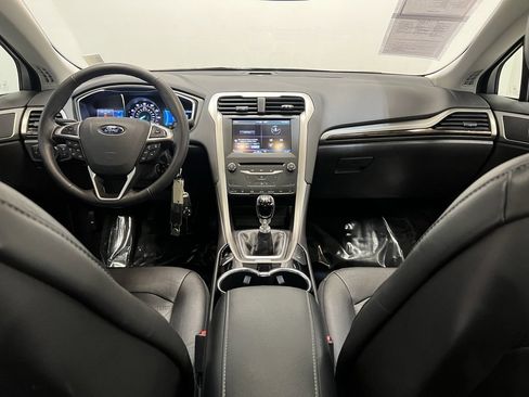 Used 2014 Ford Fusion SE w/ Equipment Group 202A image 17