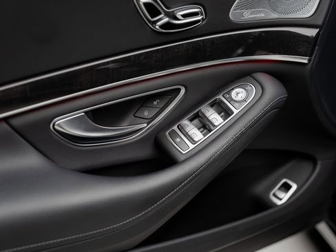 Used 2020 Mercedes-Benz S 450 Sedan image 56