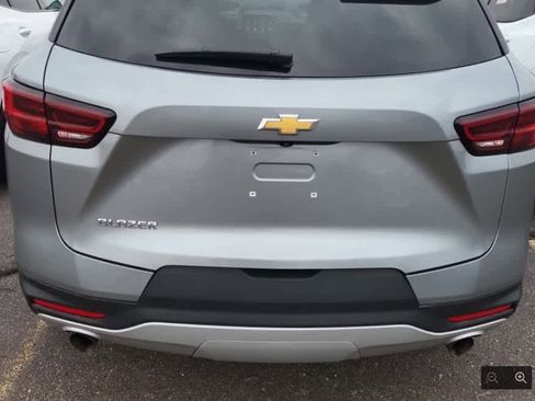 Used 2024 Chevrolet Blazer LT w/ Convenience Package FWD image 7