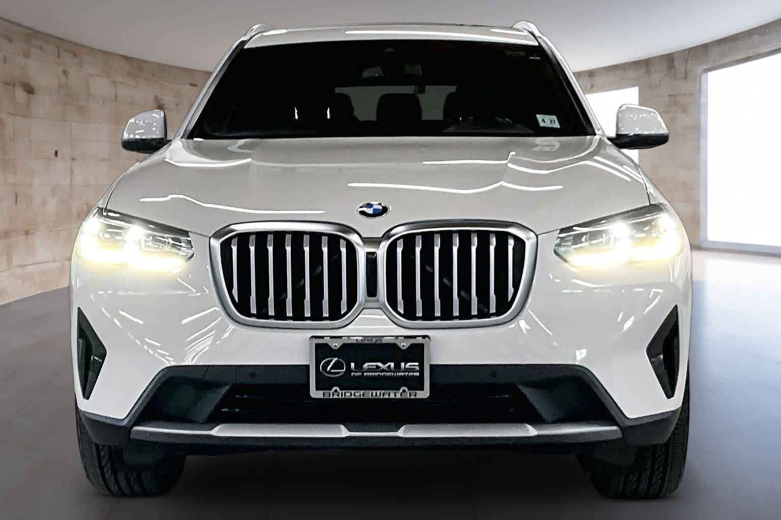 Used 2022 BMW X3 xDrive30i w/ Convenience Package AWD/4WD image 2