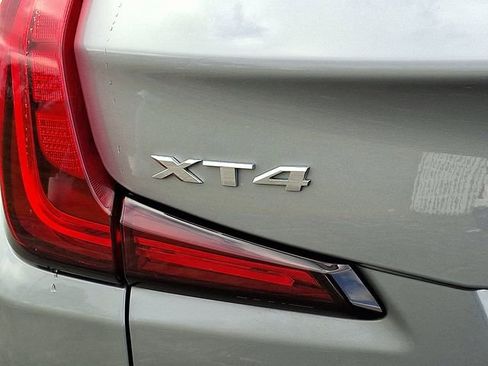 Used 2024 Cadillac XT4 Premium Luxury image 32