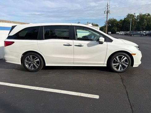 Used 2024 Honda Odyssey Touring image 6