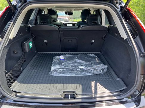 Certified 2025 Volvo XC60 B5 Ultra w/ Protection Package Premier AWD/4WD image 26