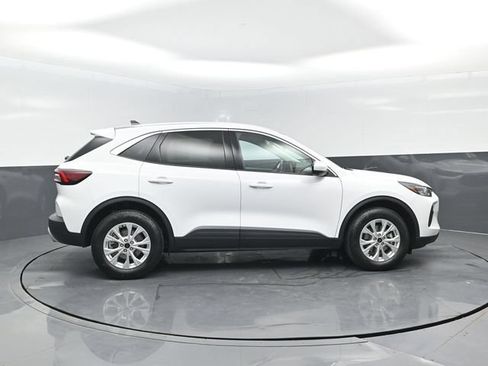 Certified 2023 Ford Escape Active w/ Tech Pack #2 AWD/4WD image 3