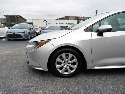 Used 2023 Toyota Corolla LE image 34