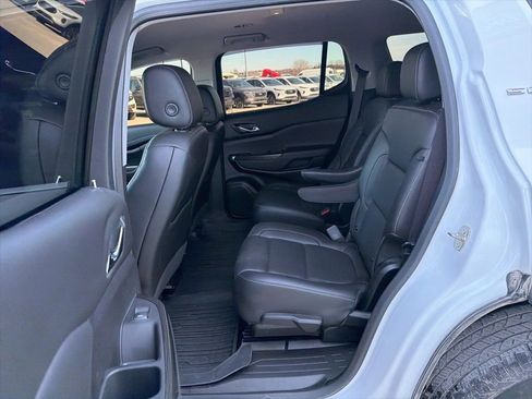 Used 2023 GMC Acadia SLT w/ Technology Package image 22