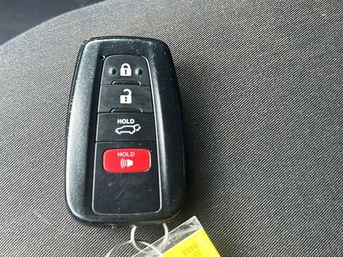 Used 2022 Toyota RAV4 XLE w/ Convenience Package AWD/4WD image 29