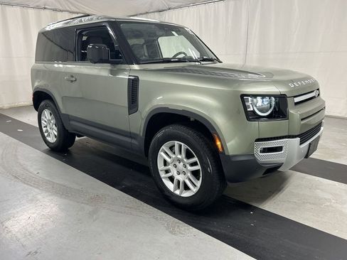 Used 2025 Land Rover Defender 90 S AWD/4WD image 2