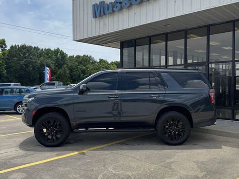 Used 2022 Chevrolet Tahoe Z71 w/ Z71 Off-Road Package AWD/4WD image 3
