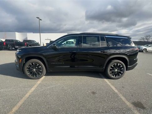 New 2026 Chevrolet Traverse LT w/ Sun and Wheel Package image 5