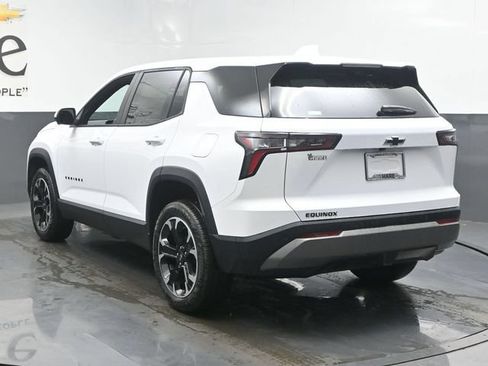 New 2026 Chevrolet Equinox LT w/ Safety and Technology Package FWD image 14