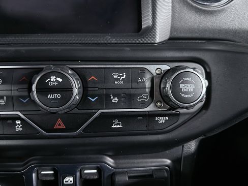 Used 2022 Jeep Wrangler Unlimited Sahara w/ Cold Weather Group image 37