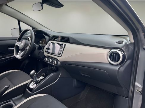 Used 2021 Nissan Versa SV FWD image 25