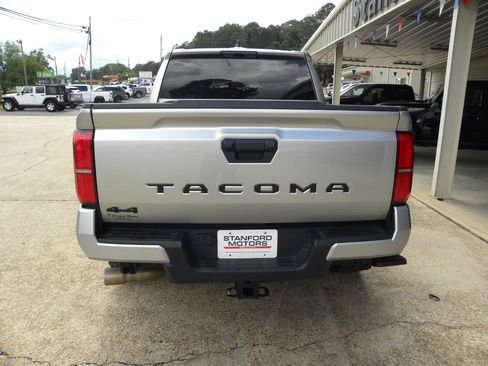Used 2024 Toyota Tacoma 4x4 Double Cab image 8