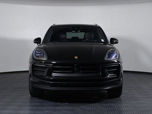 Certified 2024 Porsche Macan image 10