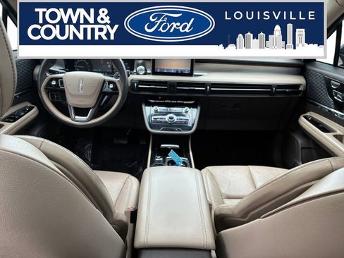 Used 2020 Lincoln Corsair FWD w/ Premium Package image 23