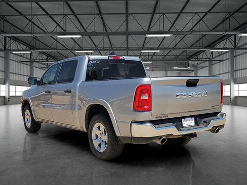 Used 2025 RAM 1500 Big Horn AWD/4WD image 3
