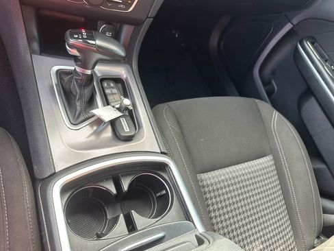Used 2023 Dodge Charger SXT image 33