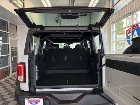 Used 2026 Ford Bronco 4-Door w/ Sasquatch Package AWD/4WD image 11