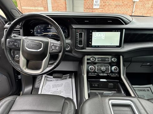Used 2022 GMC Yukon Denali AWD/4WD image 12