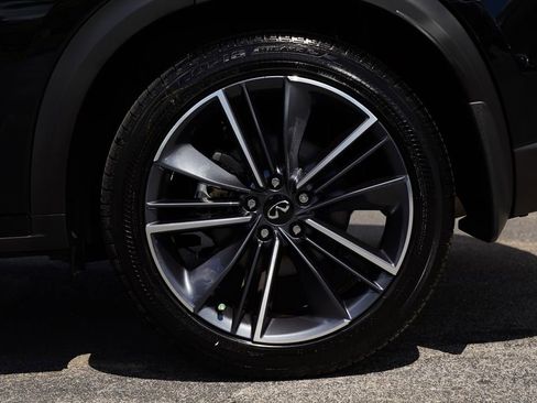 Used 2025 INFINITI QX55 Essential image 14