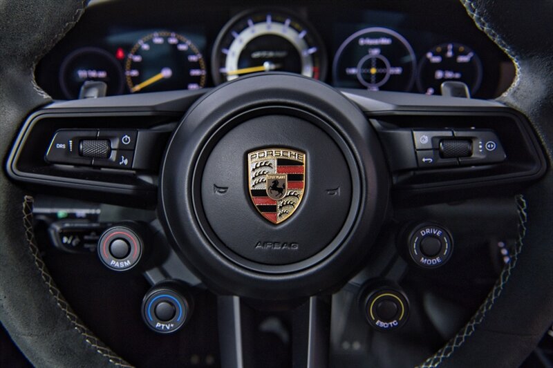 Used 2025 Porsche 911 GT3 RS RWD image 23