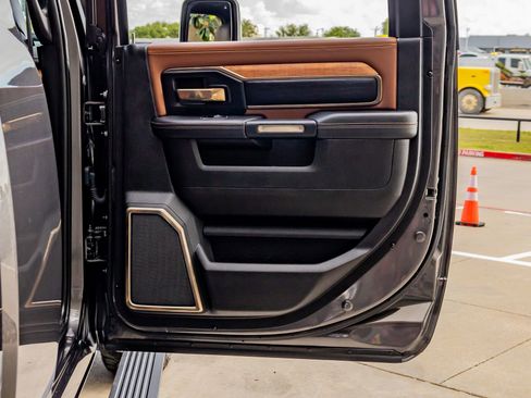 Used 2023 RAM 3500 Limited image 36