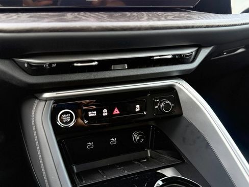 Certified 2025 Audi Q5 Premium w/ Convenience Package AWD/4WD image 15