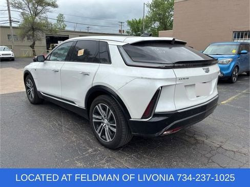 Used 2024 Cadillac Lyriq Luxury AWD/4WD image 2