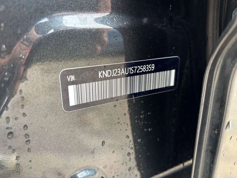 Used 2025 Kia Soul LX w/ LX Technology Package image 27