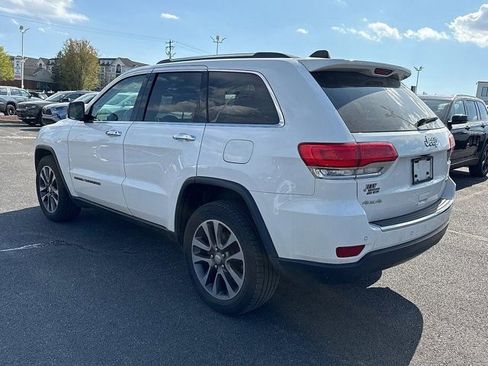 Used 2018 Jeep Grand Cherokee Limited w/ Luxury Group II image 4