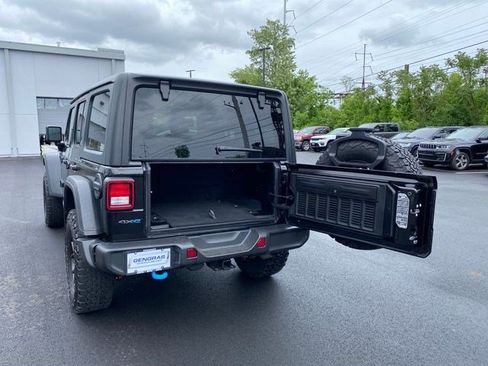 Used 2024 Jeep Wrangler Unlimited AWD/4WD image 31