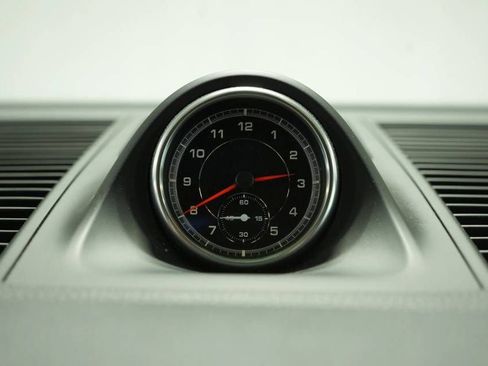 Certified 2021 Porsche Macan image 36