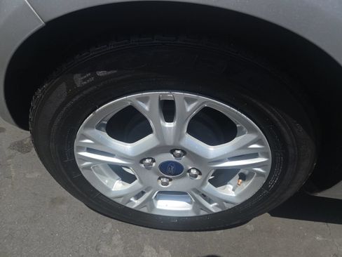 Used 2015 Ford Fiesta SE FWD image 5