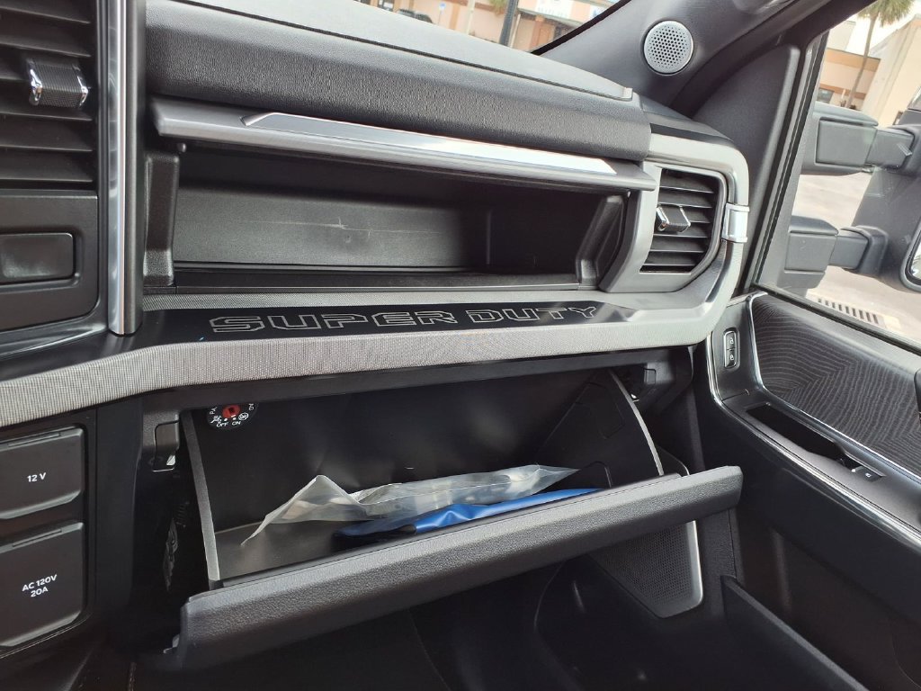 Used 2024 Ford F250 Platinum AWD/4WD image 34