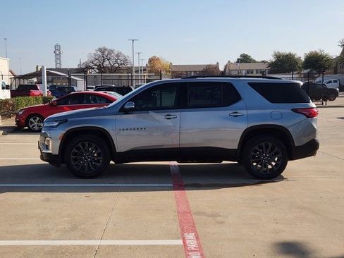Used 2023 Chevrolet Traverse RS image 12